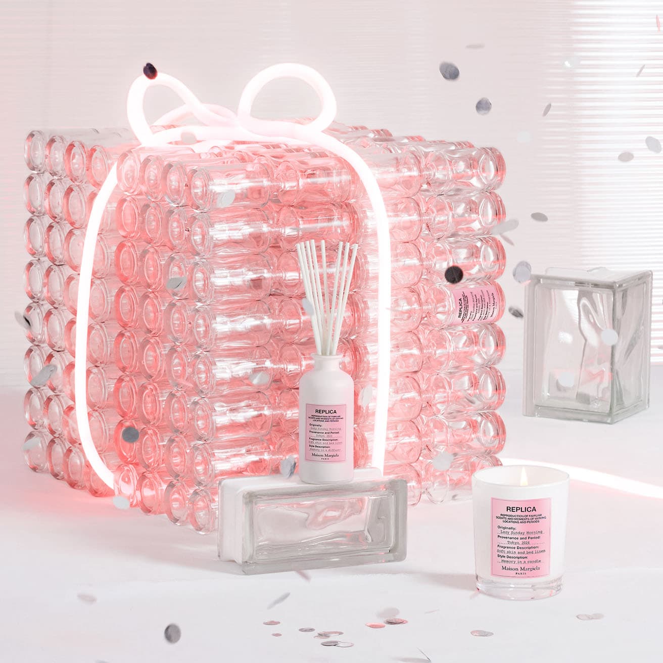 東京での記憶を桜色で表現した〈TOKYO SAKURA MEMORY〉。東京でしか手に入らない限定サービスだ。
