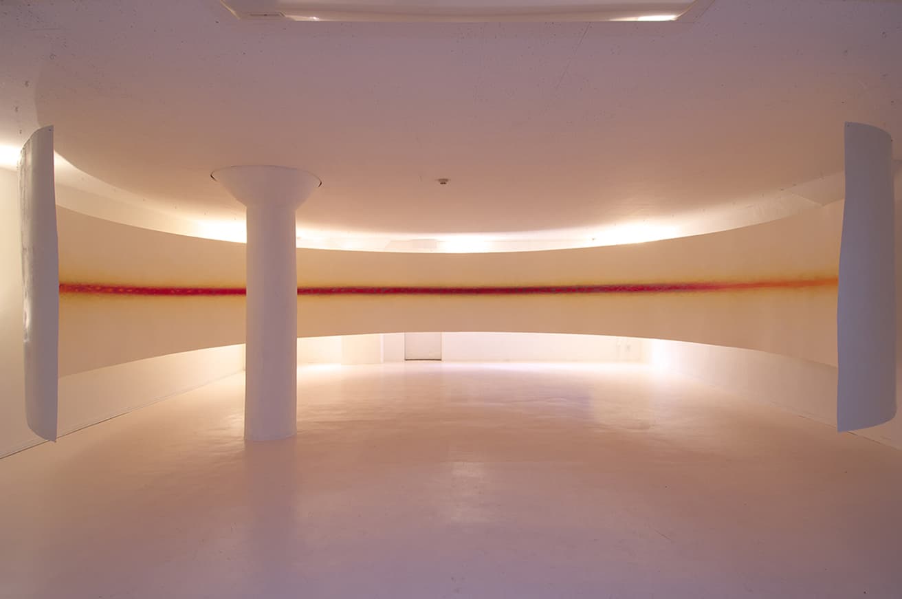 《Bound for Eternity (red)》 2008　Photo by Photo Studio Nishiyama　Courtesy of GALERIE PARIS