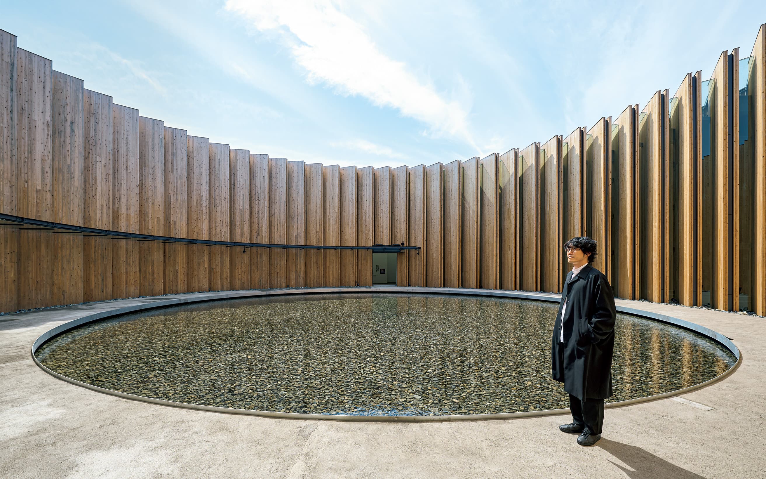 【最新号ちょい見せ】日本館の総合プロデューサー・佐藤オオキが万博で描いた「いのちの循環」とは？
