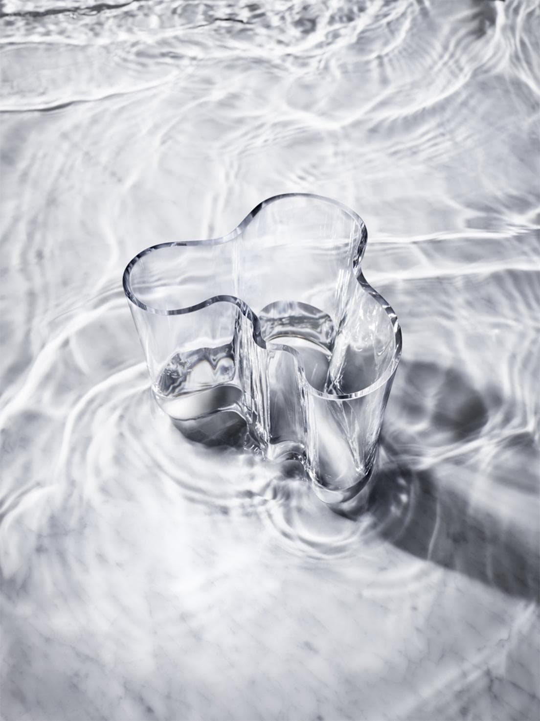 《サヴォイ・ベース》　©Iittala
