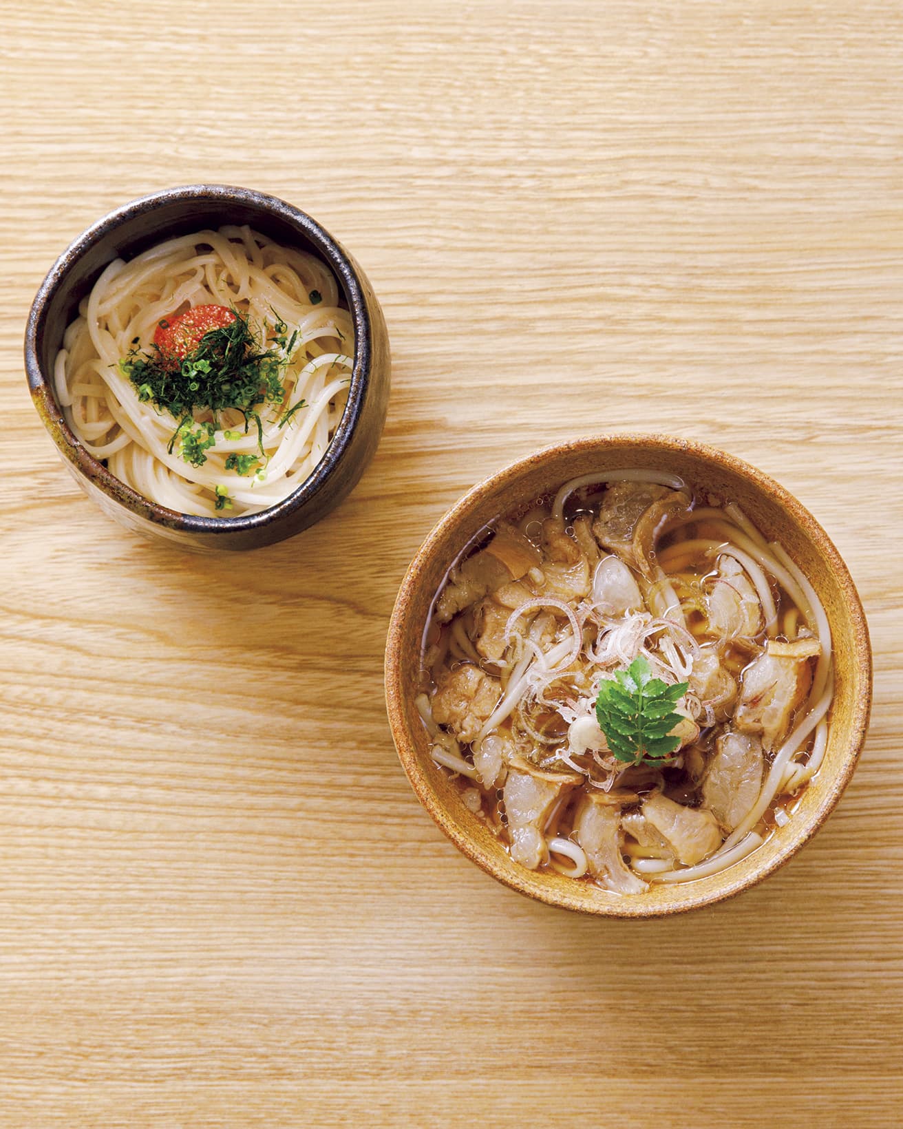 明太バターうどん、かすうどん（700円～）などの締めも追加注文可。