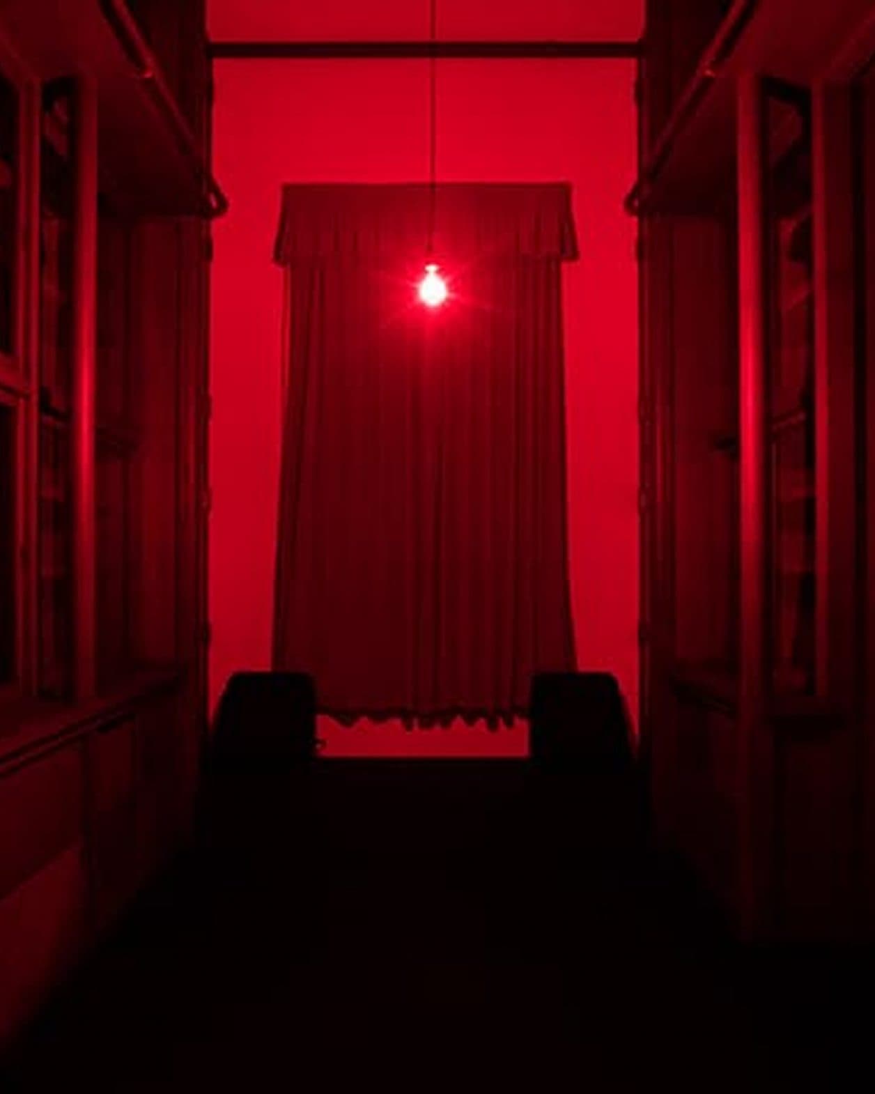 豊島に恒久設置されたボルタンスキーの作品は、人それぞれ固有の“あるもの”を集めている。“あるもの”とは？