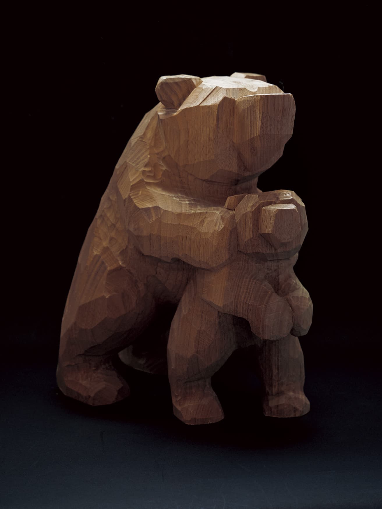 Purchase No. 88 【Wood-Carved Bear】A bear’s daily life, revealed in its movements, chiseled in wood.
