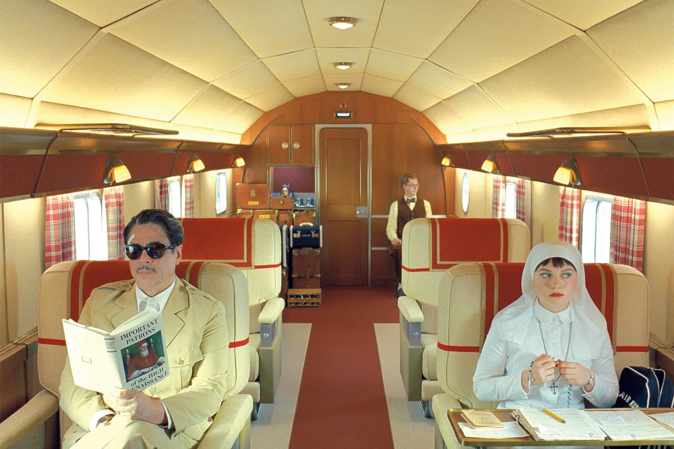 デザインチームは4つの異なる飛行機の内装を制作したという。Courtesy of TPS Productions/ Focus Features (c) 2025 All Rights Reserved.