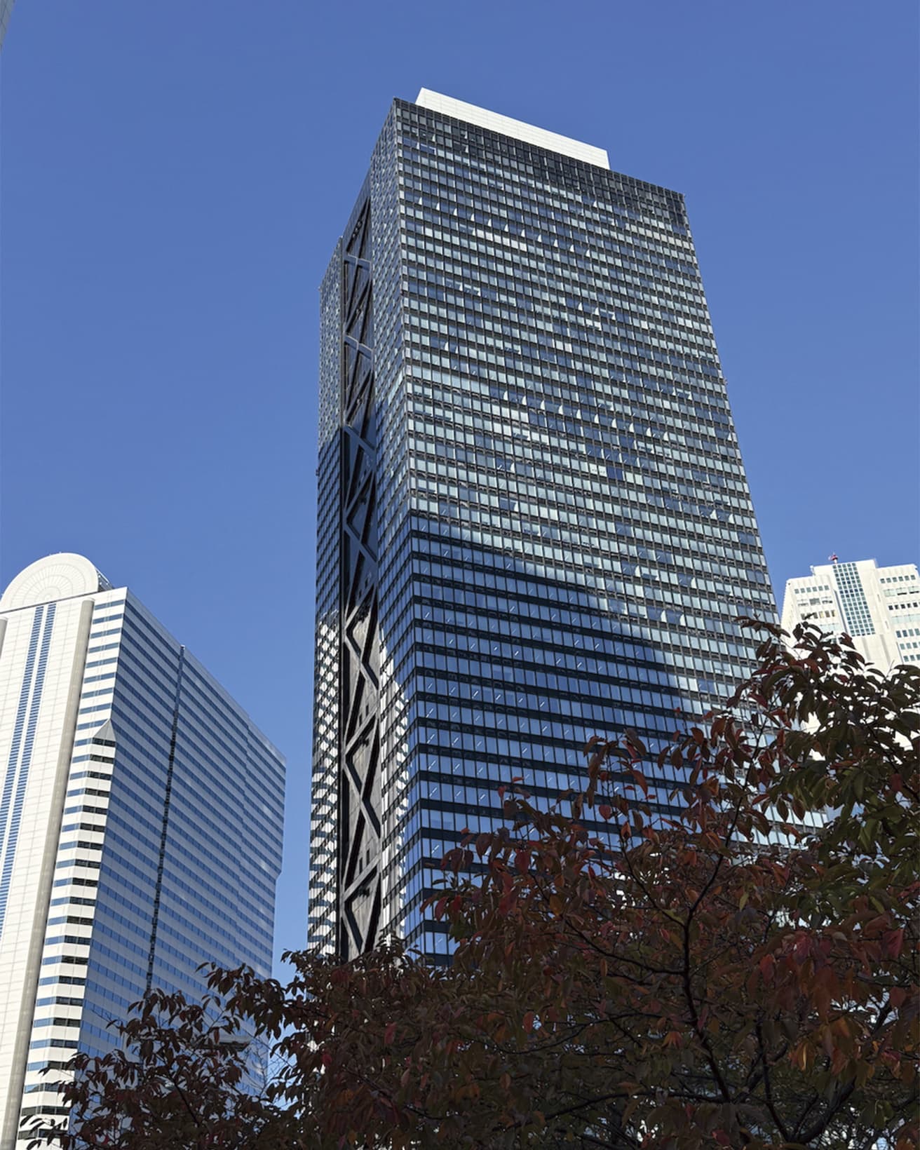 〈新宿三井ビルディング〉日本設計事務所設計。1974年竣工。東京都新宿区。photo_Tatsuo Iso