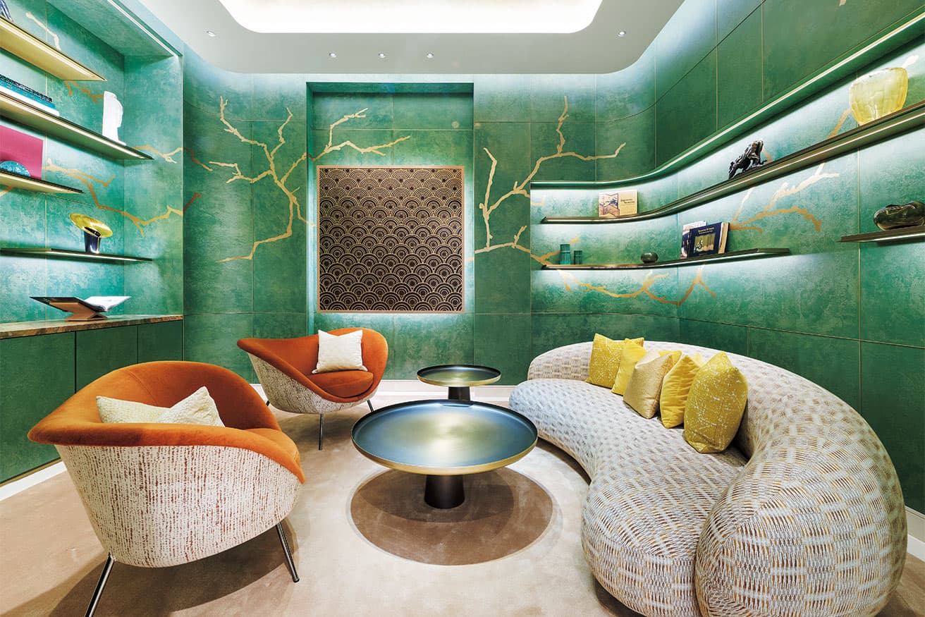 建築家のブルーノ・モワナー率いる〈モワナー ベタイユ〉がこのブティックの内装デザインを担当。