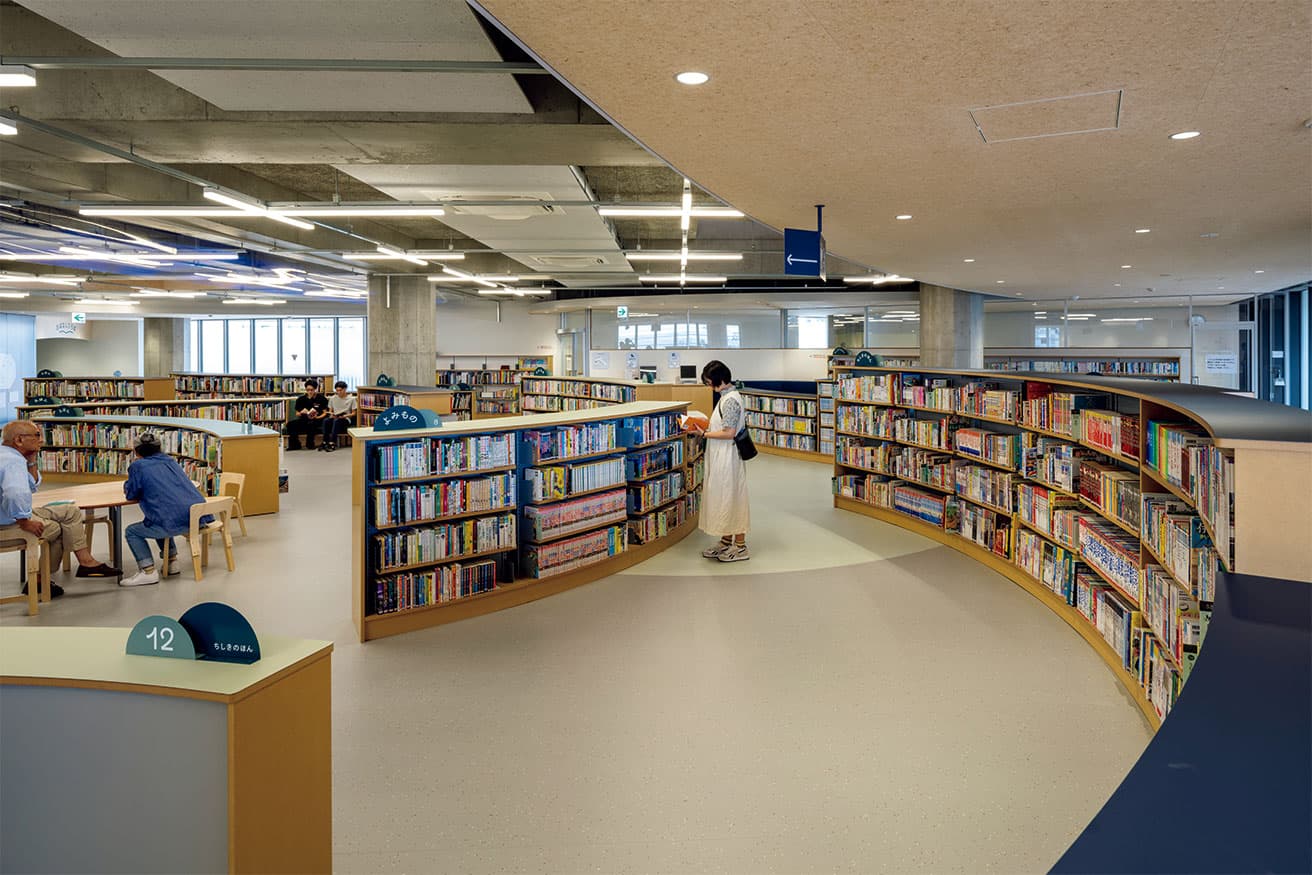 見やすい高さで、本を選ぶのが楽しくなりそうな書架。
