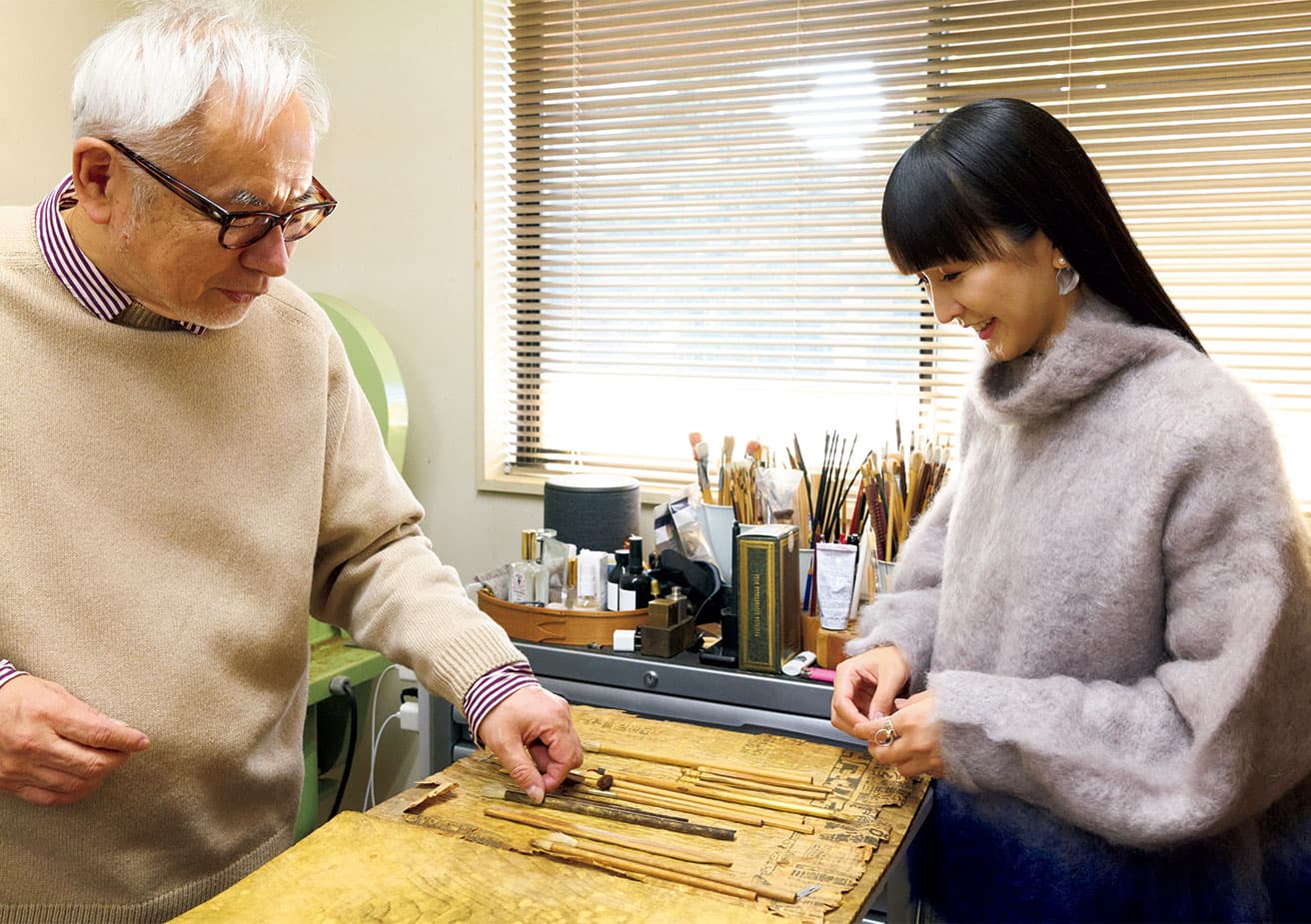 4代目当主の吉田幸央さんと。