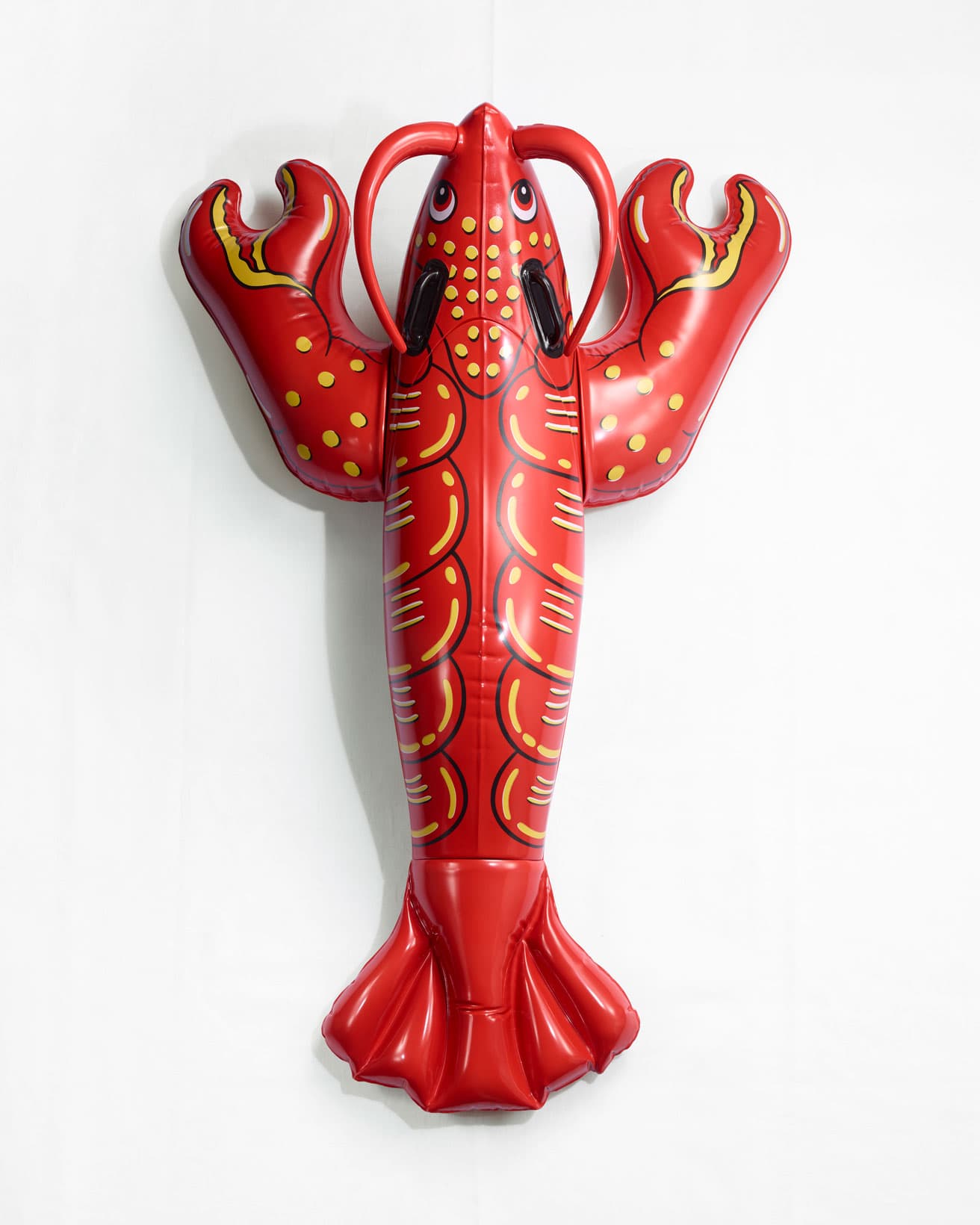 ジェフ・クーンズの〈ポパイ〉シリーズに登場する、インフレータブル作品から誕生したテーブルセンターピース《ロブスター》。 © Bertrand Bozon