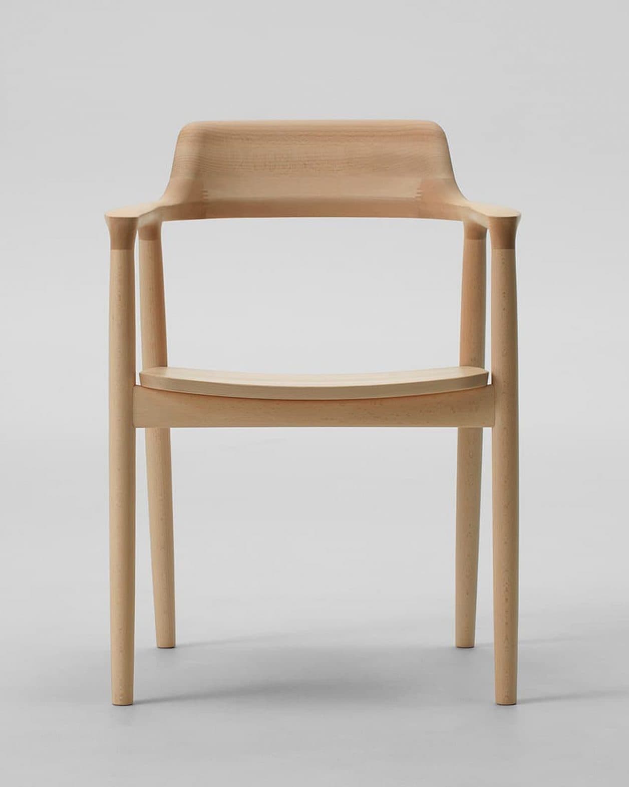 アメリカの〈アップル〉本社で使われている名作椅子《HIROSHIMA》のデザイナーは誰？