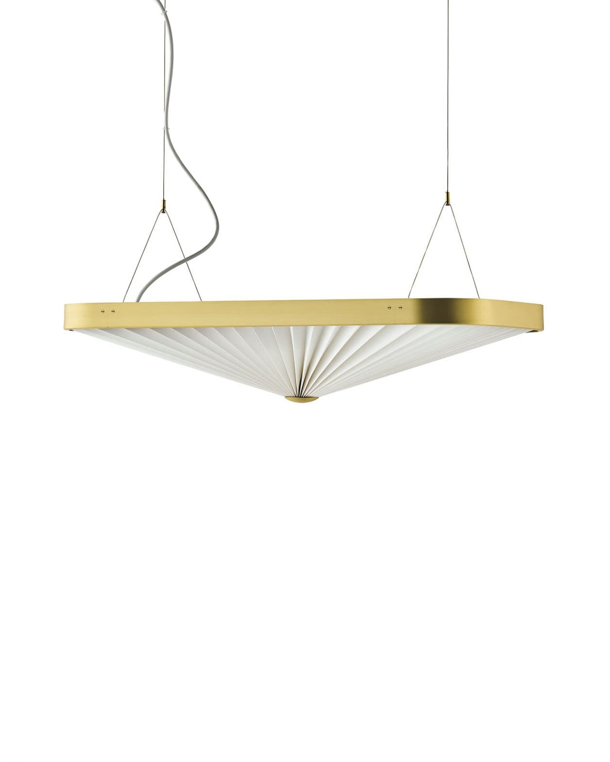 〈レ・クリント〉の新たな光の彫刻。OEO Studioが手がけた《セリーヌ》が発売。