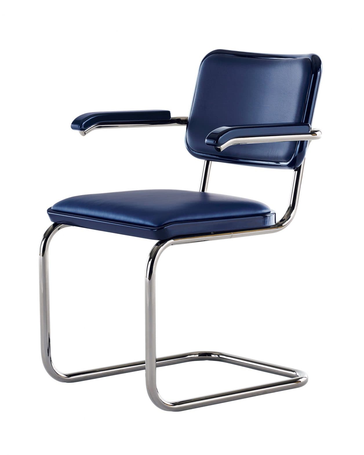 〈トーネット〉の名作チェアをジル・サンダーが再解釈。