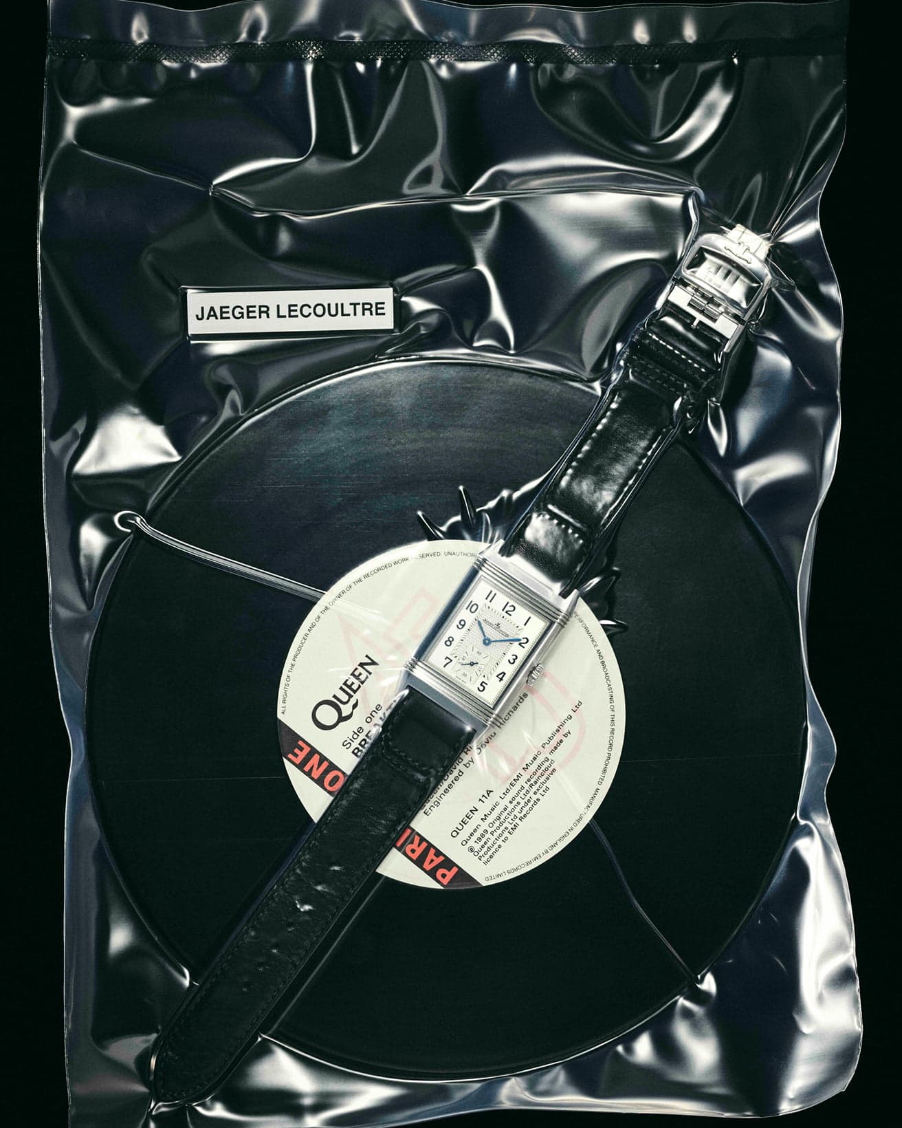 《レベルソ・クラシック・ラージ・スモールセコンド》径45.6×27.4mm、手巻き、ステンレススティールケース、カーフレザーストラップ。1,698,400円。