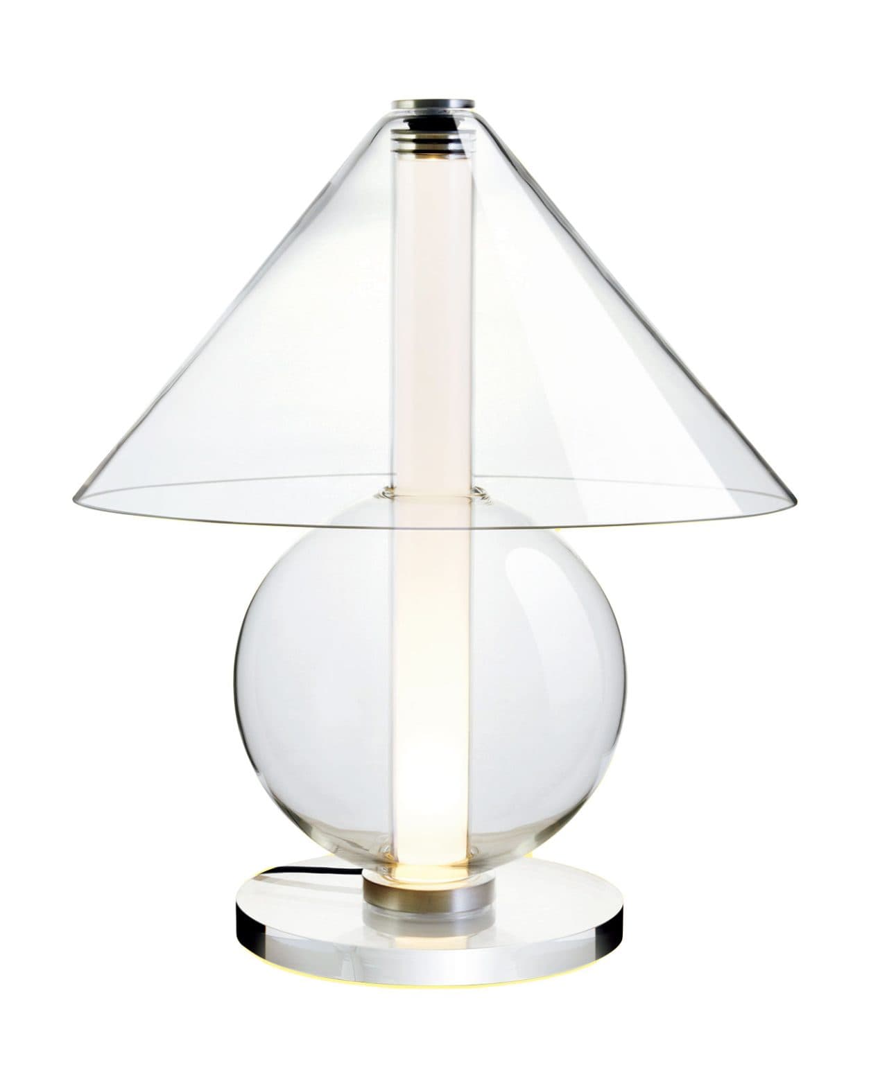 空間に浮かび上がる光の彫刻。〈マルセット〉のオールガラス製照明。