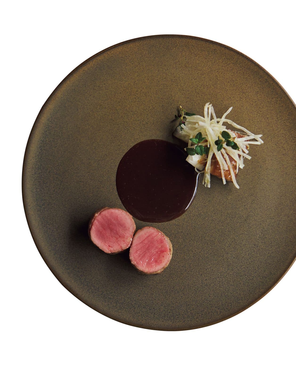 東京・恵比寿でnendoが手がけた“舞台”で味わう、〈ひらまつ〉の新たなフレンチ。