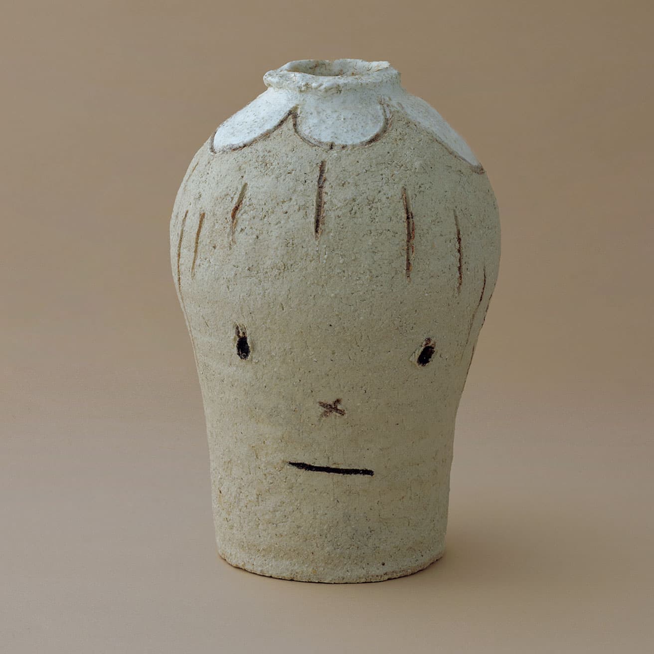 奈良美智　現代美術家（1959～）《花頭花瓶（初代）》（2007年）