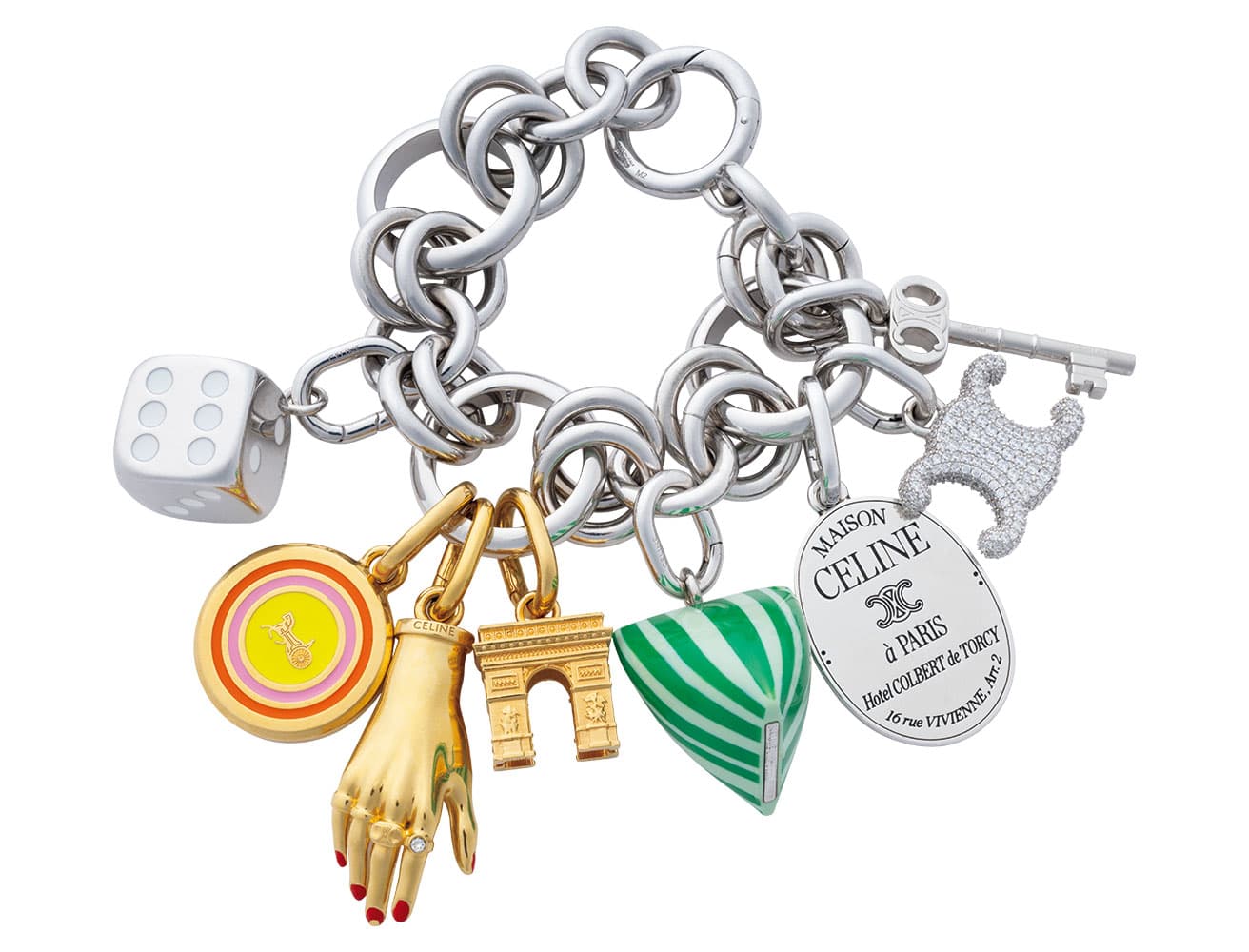 ブレスレット137,500円、チャーム51,700円〜。