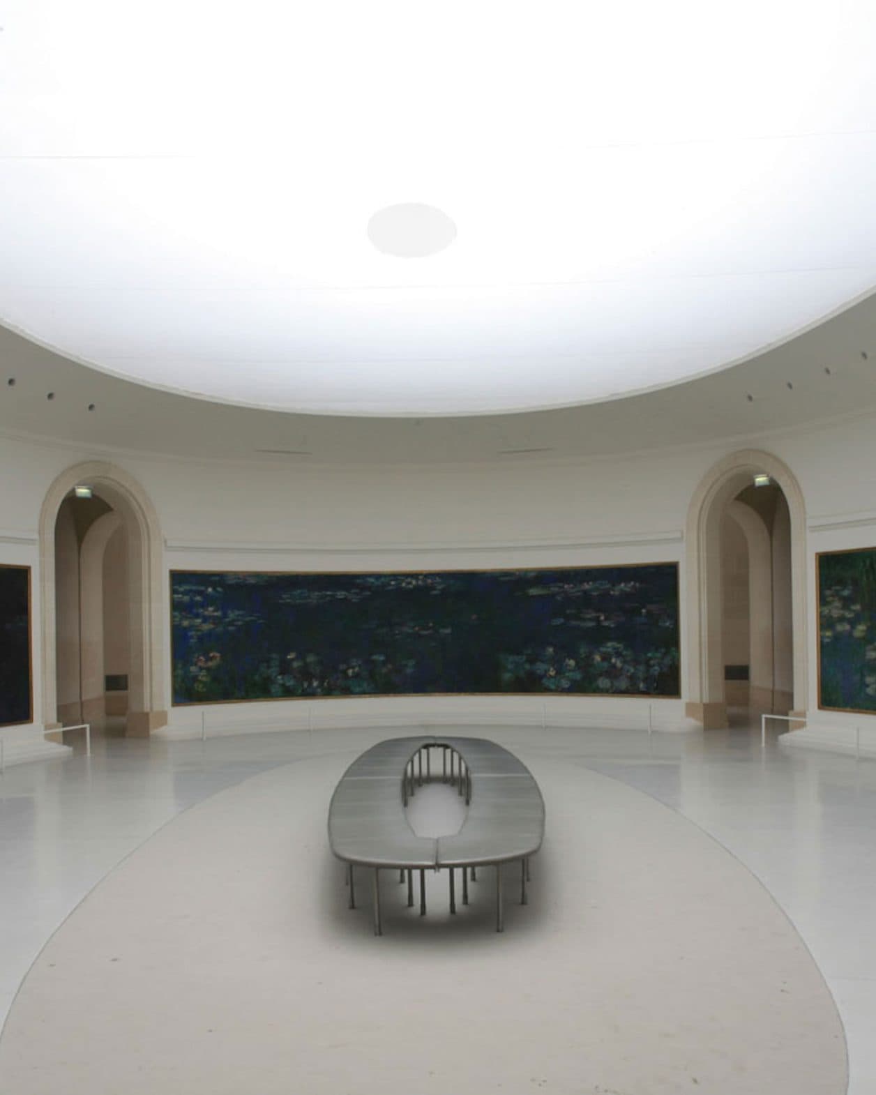 〈オランジュリー美術館〉にあるモネの「睡蓮の間」の壁画。その全長は何メートル？