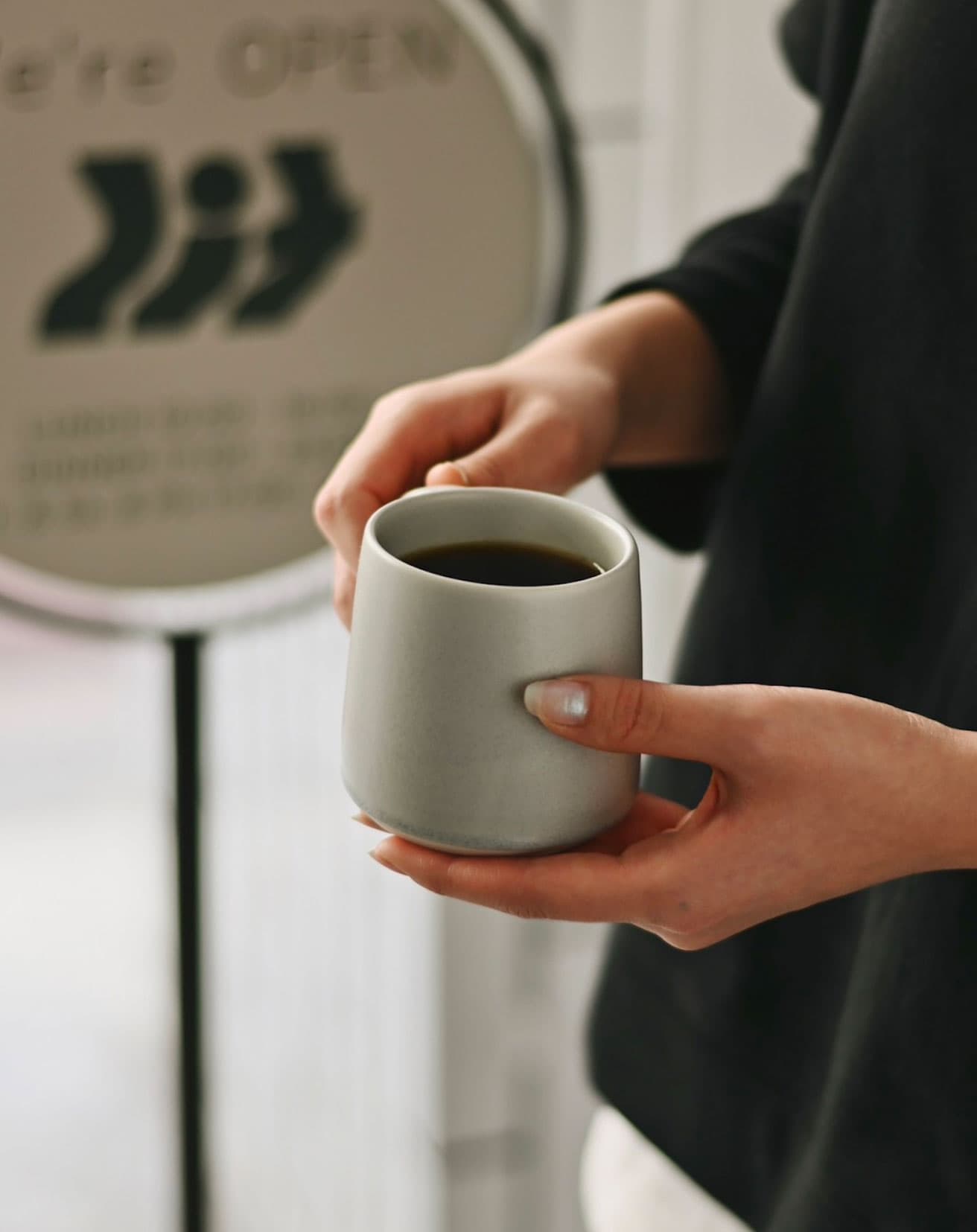 コーヒーやブリュレバスクチーズケーキ（750円）などのスイーツは、16時までのランチタイムのみ提供。