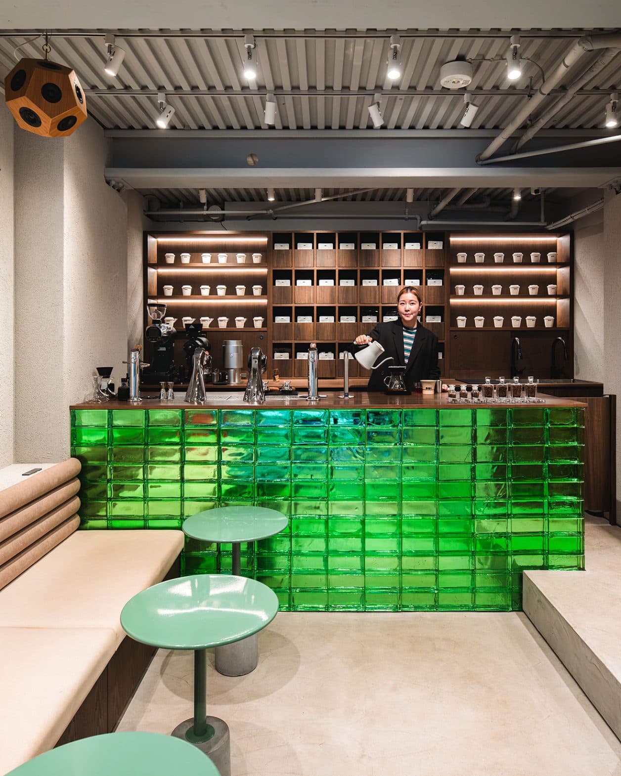 パナマ産ゲイシャにこだわるコーヒーショップ〈One by One Coffee〉が中国から上陸。