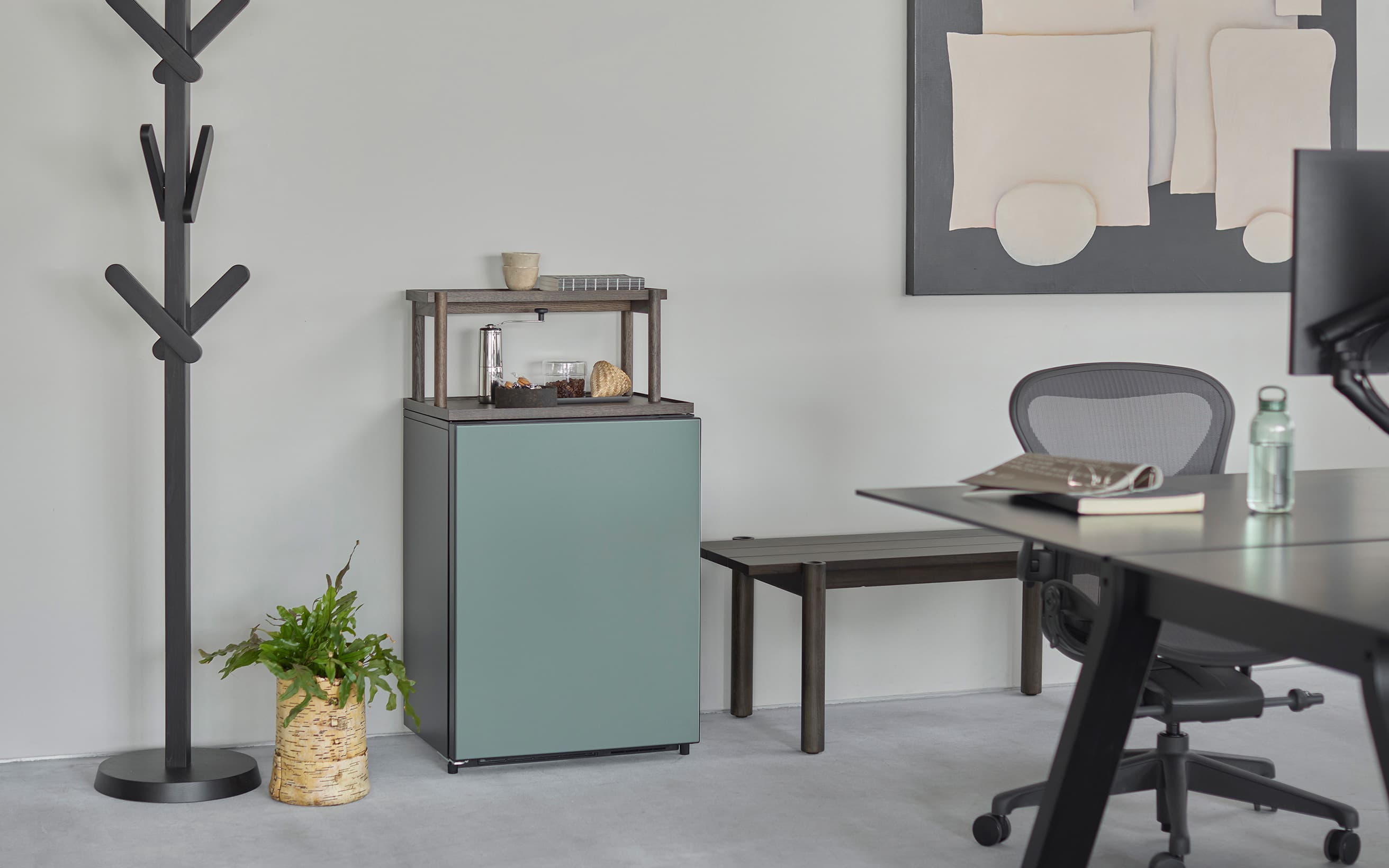 冷やす、飾る、整える。《Chiiil MINIBAR》で新しい日常をつくる。