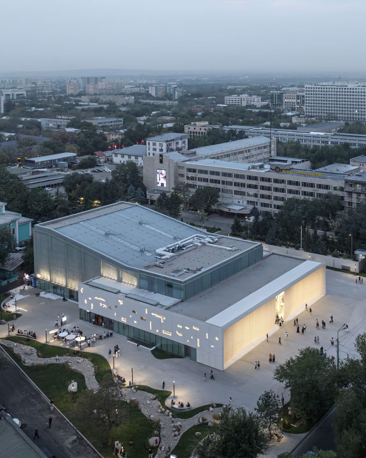 【現地レポート】中央アジアの国、カザフスタンの旧首都に2つのアート施設が誕生！