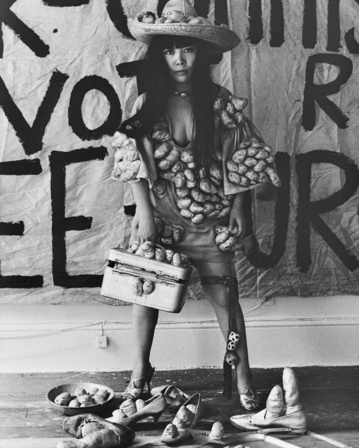 作品を通して草間彌生自身を描き出す。個展『Yayoi Kusama』スイス、ドイツ、オランダで開催。