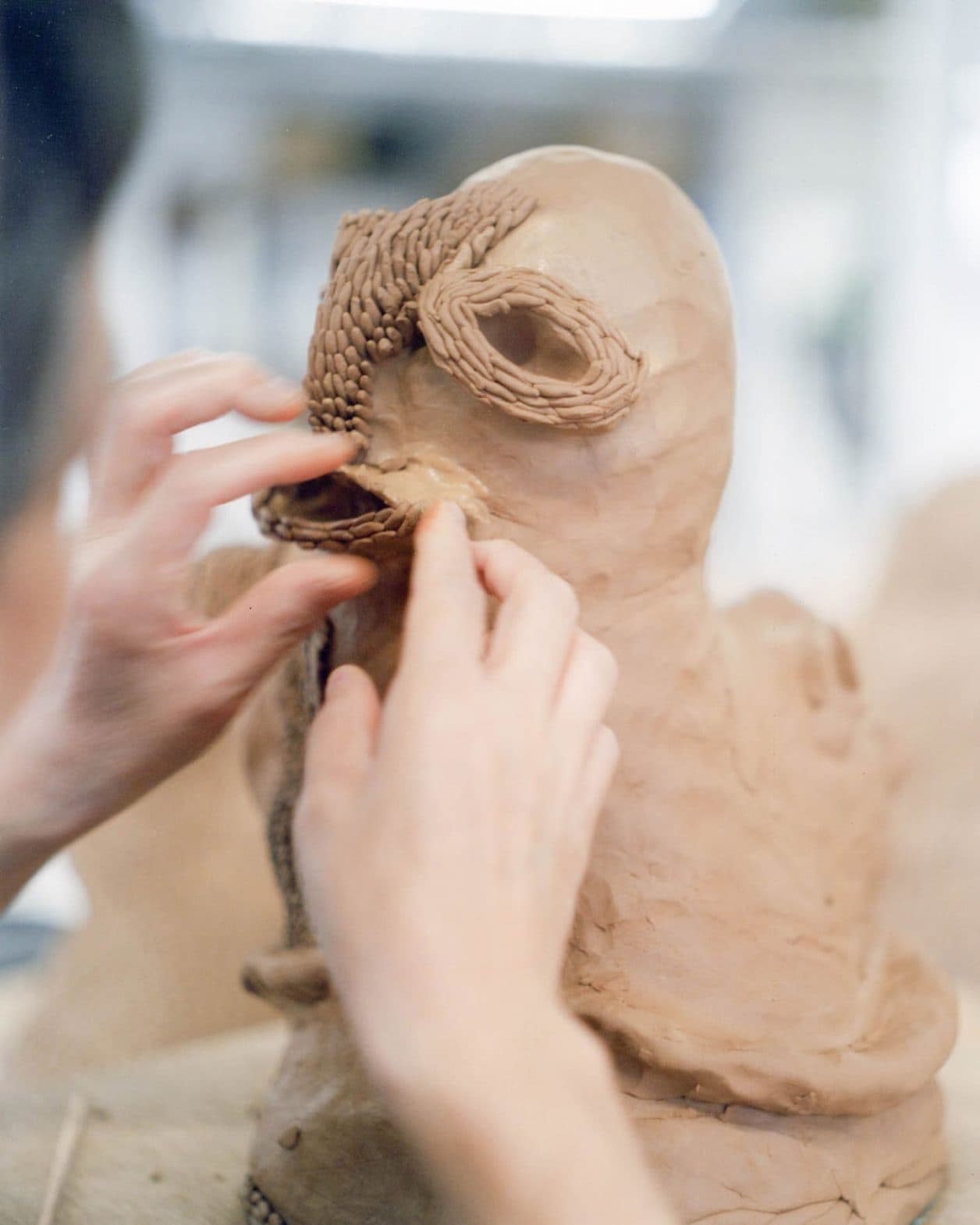 川内倫子と障害をもつ人たちが創作する「やまなみ工房」の展覧会が、京都で開催中。