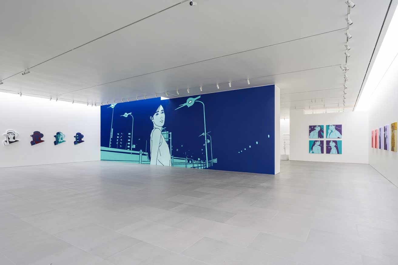 巨大壁画はオープニング直前に現地制作。