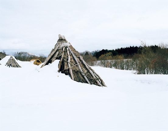津田が撮影した、三内丸山遺跡のランドスケープ。