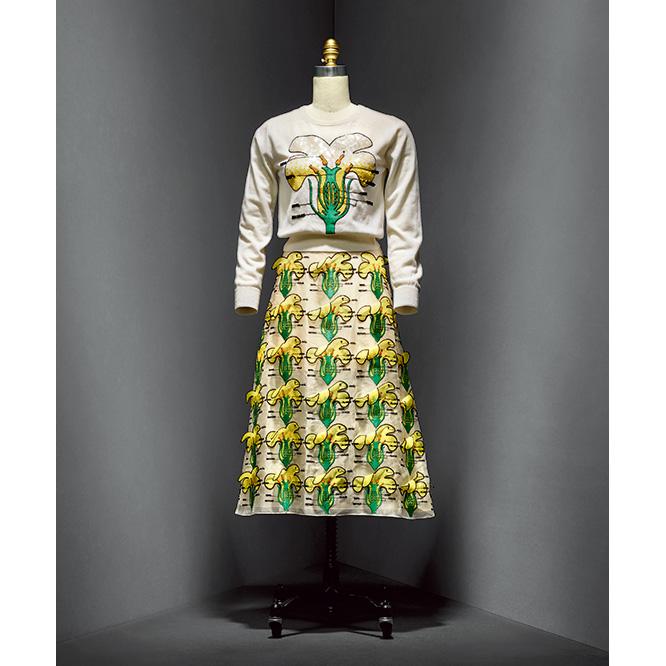 クリストファー・ケインのドレス。3Dプリンターによる立体的な花弁に注目。