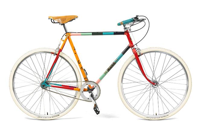コラボレーションフレームカスタマイズ自転車750,000円。