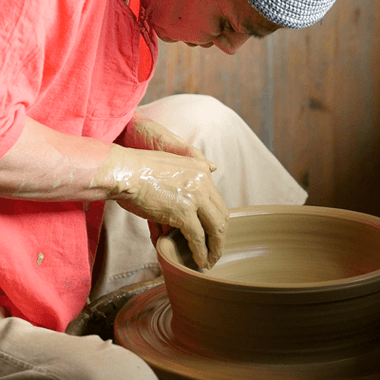 【動画】陶芸家小野哲平の作陶に迫った、靜かなムービー。