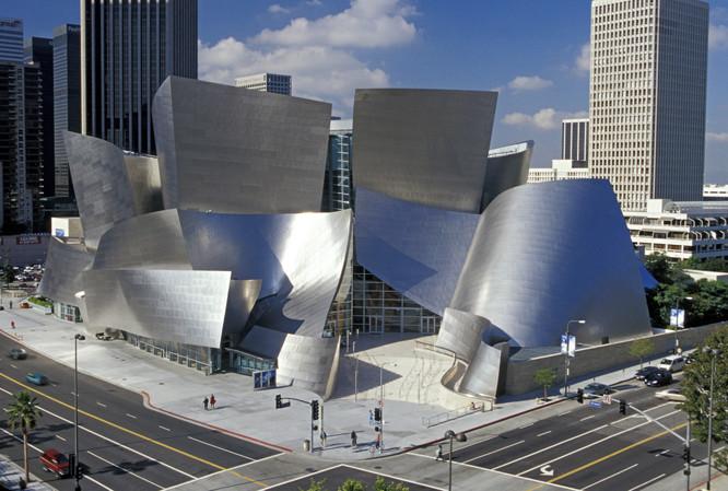 ウォルト・ディズニー・コンサートホール（アメリカ・ロサンゼルス、2003年） / Image Courtesy of Gehry Partners, LLP