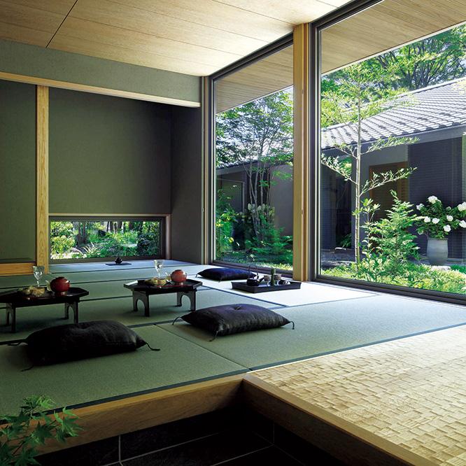 屋外と緩やかにつながる“新しい日本の邸宅”。