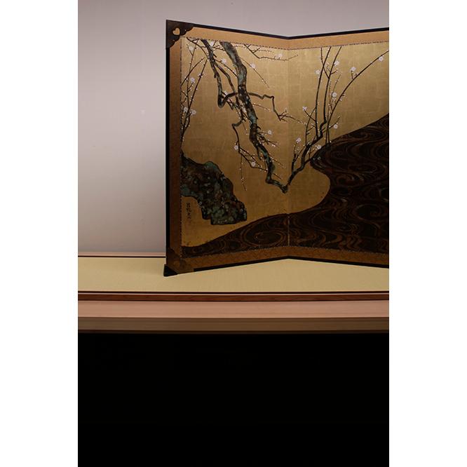杉本博司が撮りおろした《紅白梅図屏風》。　(c) Hiroshi Sugimoto/Courtesy of MOA Museum of Art