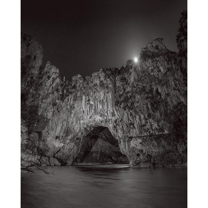 ラファエル・ダラポルタ「The elusive Chauvet – Pont-d’Arc Cave (Éditions Xavier Barral)」2016年 ©Raphaël Dallaporta / Éditions Xavier Barral
