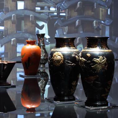 無形文化財の鎚起銅器を継承する〈玉川堂〉200年展、開催中。