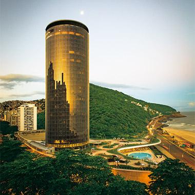 リオでオスカー・ニーマイヤーの伝説的建築に泊まる興奮。