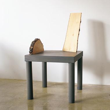 機能性を超えたデザインの可能性を椅子に見る。