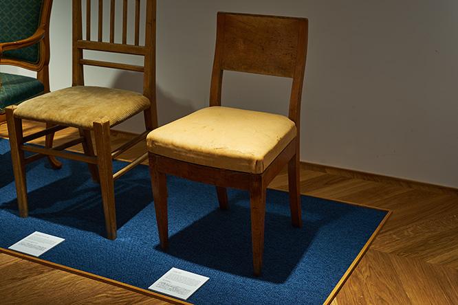 1872年に〈フリッツ・ハンセン〉が初めて制作した家具は、その名も《ファースト・チェア》。