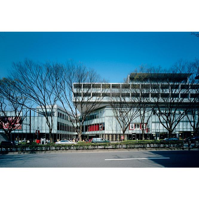 表参道ヒルズ（渋谷区）竣工2006年（設計1996年〜2003年）