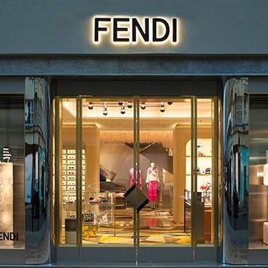 ディモーレスタジオが設計した〈フェンディ〉の旗艦店がロンドンに登場！