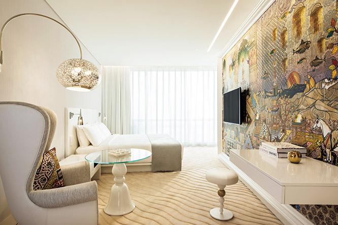 客室の家具、装飾もマルセルのカスタムデザイン。Mondrian Doha, an iconic interior by Marcel Wanders, operated by global hospitality company sbe, 2017 www.marcelwanders.com
