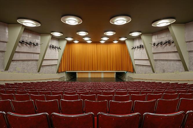 ほぼ当時のままに修復された550席の映画館Bio Rex。アート系フィルムのほか、通常の映画も上映。映画祭も主宰予定。