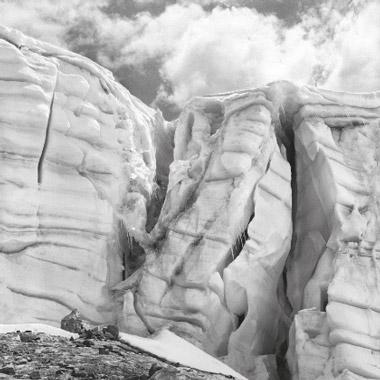 スイス人写真家がとらえた「氷河の歴史」とは？