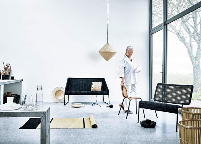 BRAND ： IKEA　NAME ： VIKTIGT 　2016年に発表されたイケアの〈ヴィークティグト〉は、グラスウェア、照明器具、家具、ラグなどで構成されたコレクション。他のデザイナーとも協業しながら、それぞれに職人技を生かし、北欧の感性を発揮した。©Inter IKEA Systems B.V.