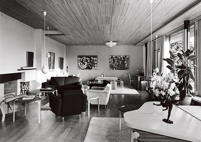 《ルイ・カレ邸》リビングルーム、1956-59年。バゾシュ＝シュル＝ギヨンヌ（フランス）。Living Room, Maison Louis Carré, Bazoches-sur-Guyonne, France, Alvar Aalto, 1956-1959 ©Alvar Aalto Museum photo: Heikki Havas