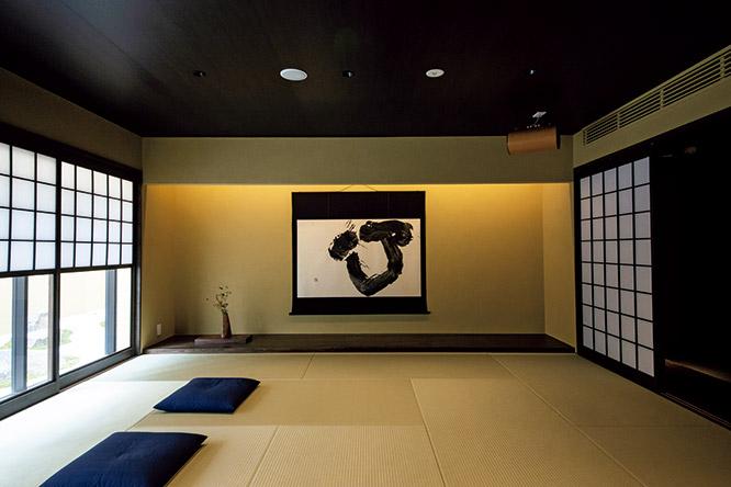  禅やヨガを体験する「Tatami Salon」。