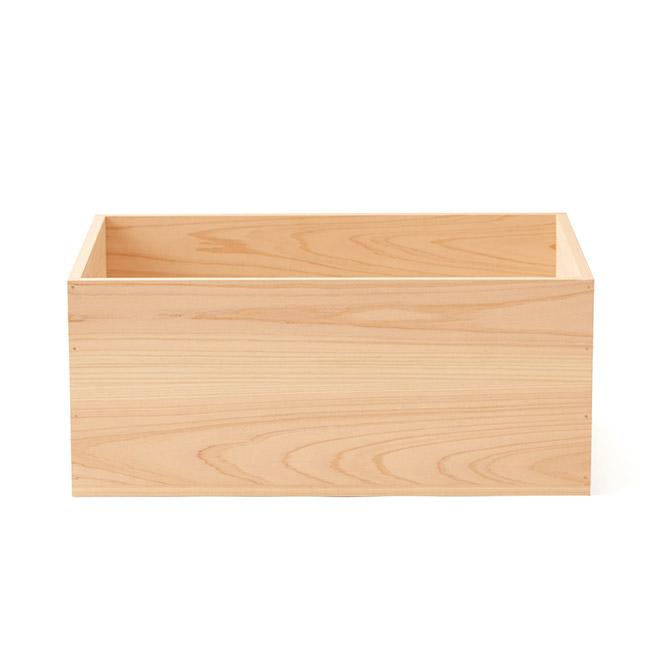 東京産のひのきを使用した木箱。（約37×26×16cm）5,900円(税込)